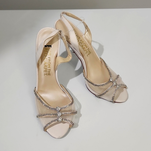 Beautiful white high heels - Picture 2 of 6